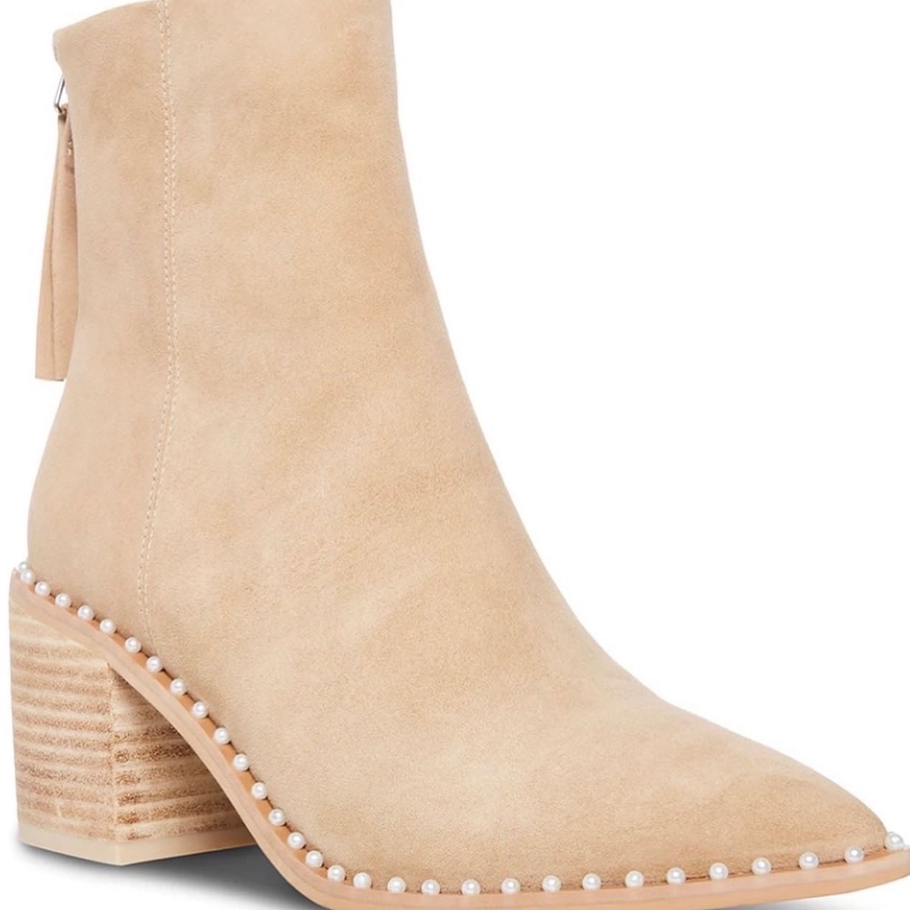 Steve Madden tan booties